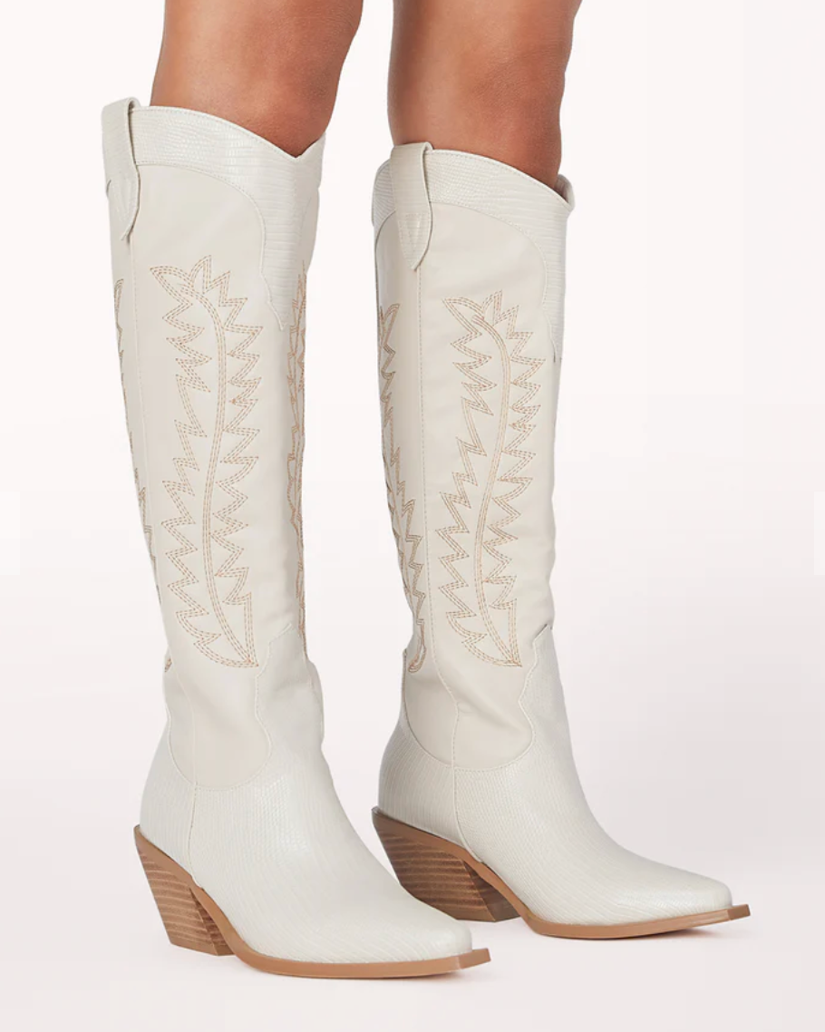 BILLINI Ukiri Boots - White