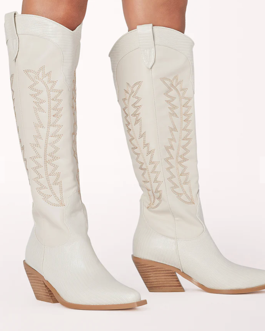 BILLINI Ukiri Boots - White